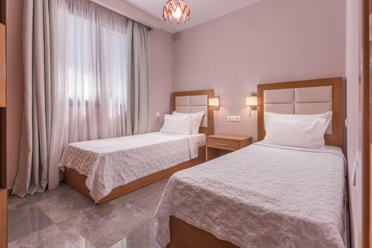 Dionysos Hotel & Suites Hanioti Zewnętrze zdjęcie